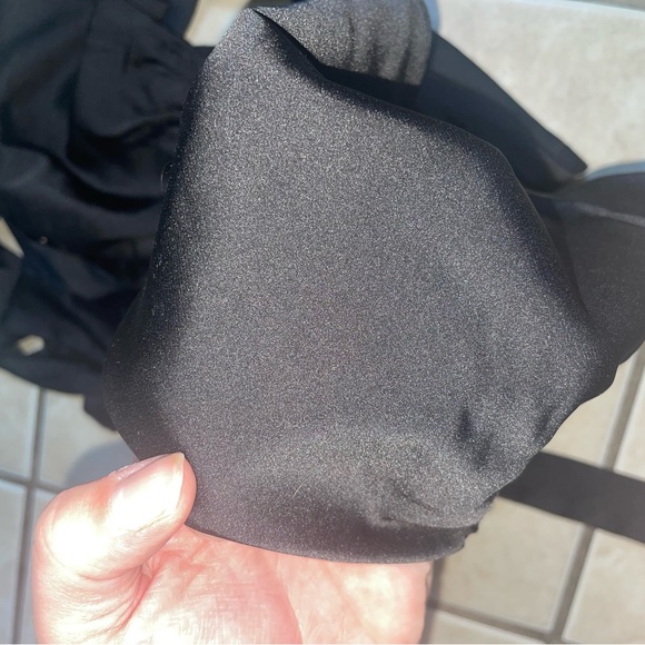 Fashion nova halter top - Picture 2 of 3